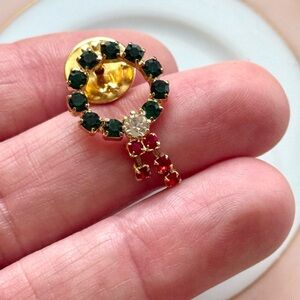 Christmas Wreath Rhinestone Pin